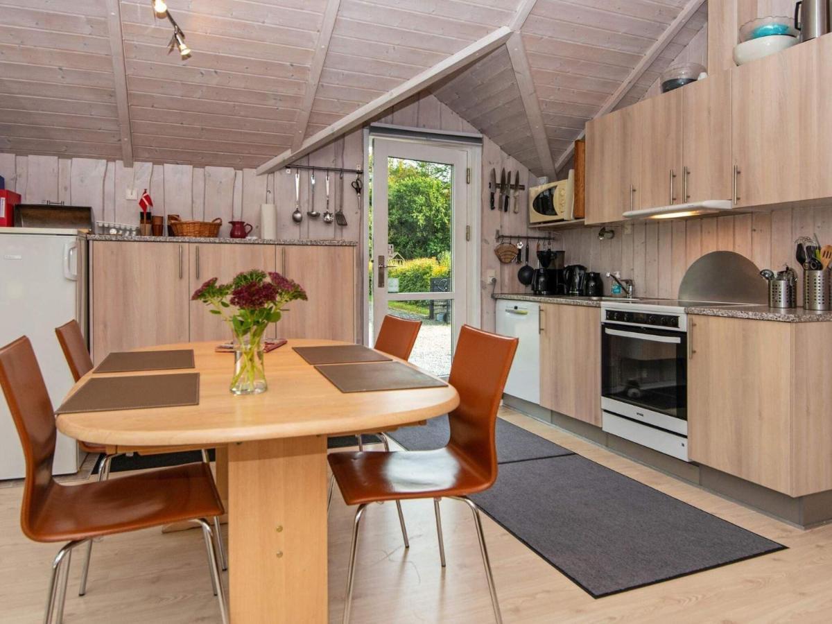 8 Person Holiday Home In Hovborg Luaran gambar