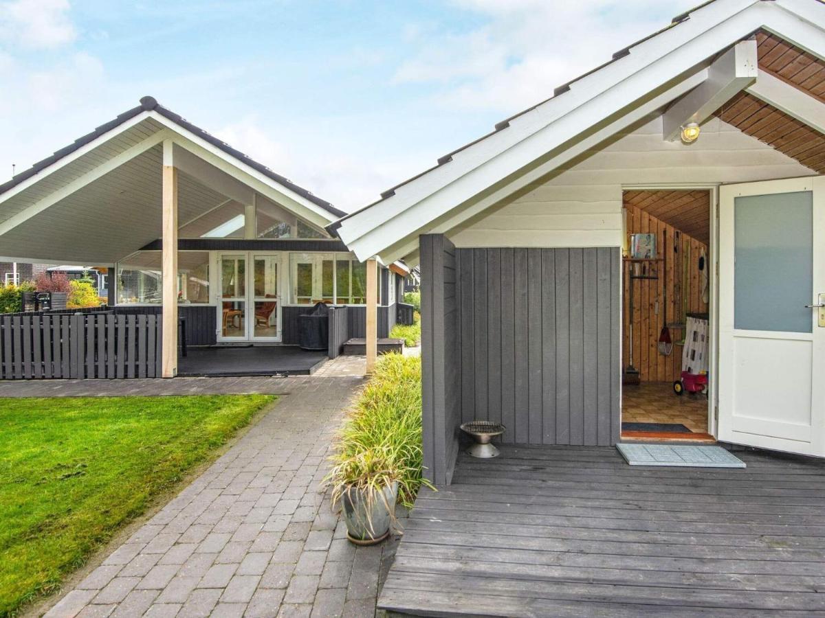8 Person Holiday Home In Hovborg Luaran gambar