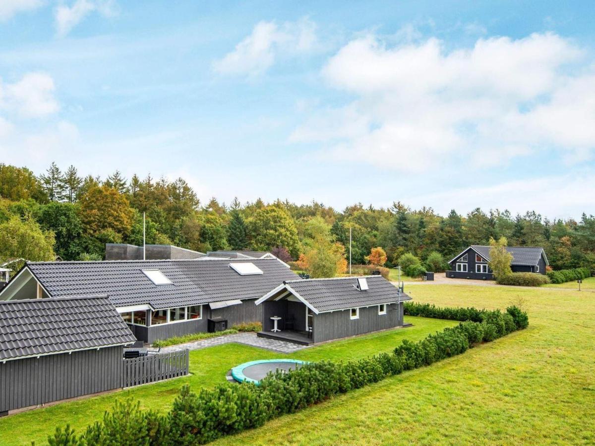 8 Person Holiday Home In Hovborg Luaran gambar