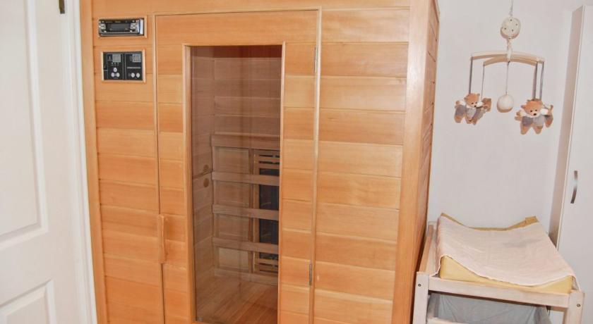 8 Person Holiday Home In Hovborg Bilik gambar
